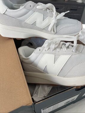 New Balance White and Light Gray Women's Retro Runner Sneakers